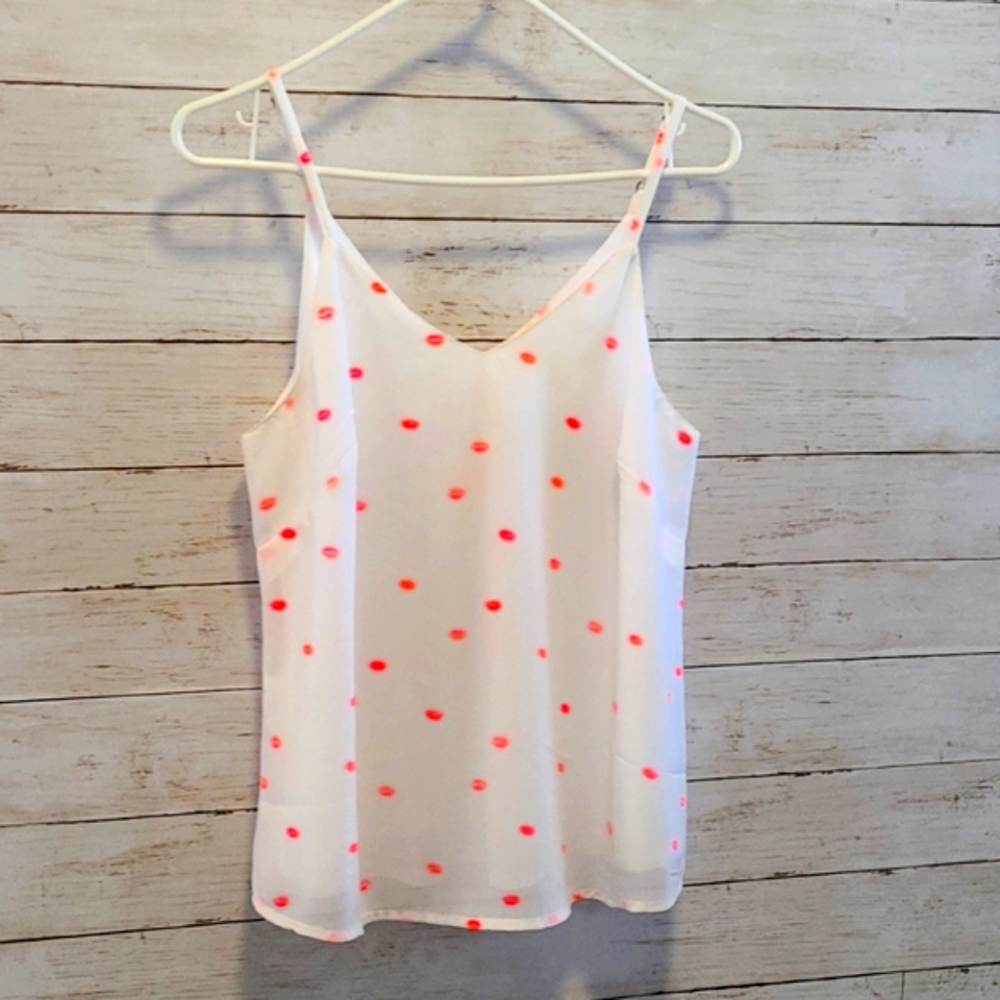 Tank top with kisses